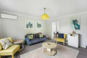 Cosy Haven Unit with Garage and Air-con